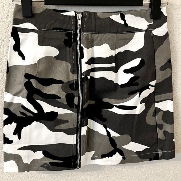 Honeybum Camo Mini Skirt grey white and black - Picture 2 of 2